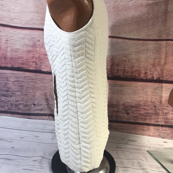 Chico’s woman’s vest size 0 - Picture 4 of 7